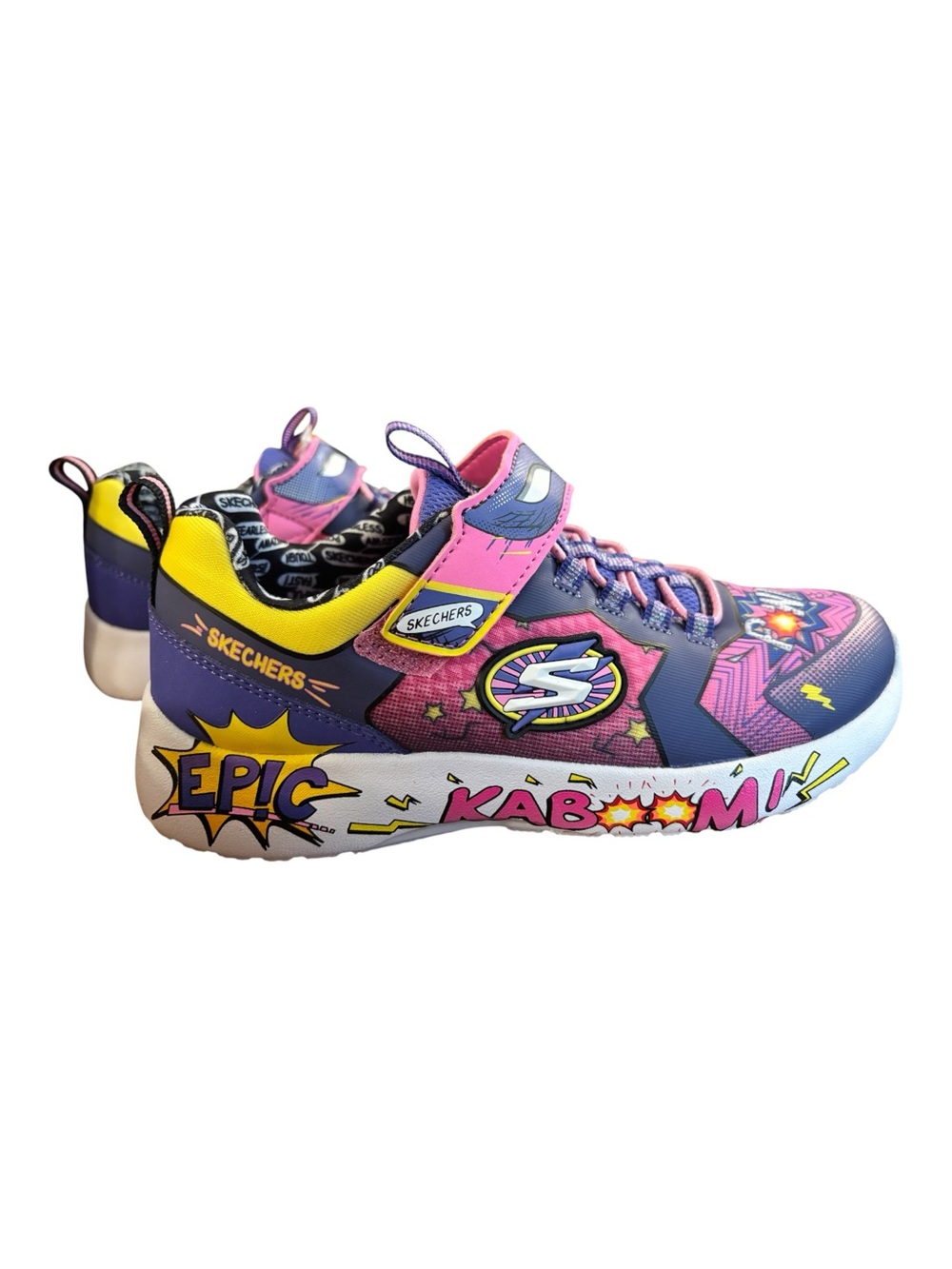 NWT Skechers Dynamight Hero Status Girls Size 2 Superhero Sneakers